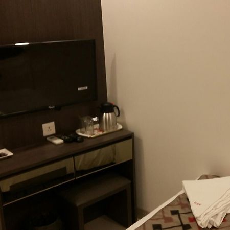 מומביי Hotel Kalpana Elite מראה חיצוני תמונה